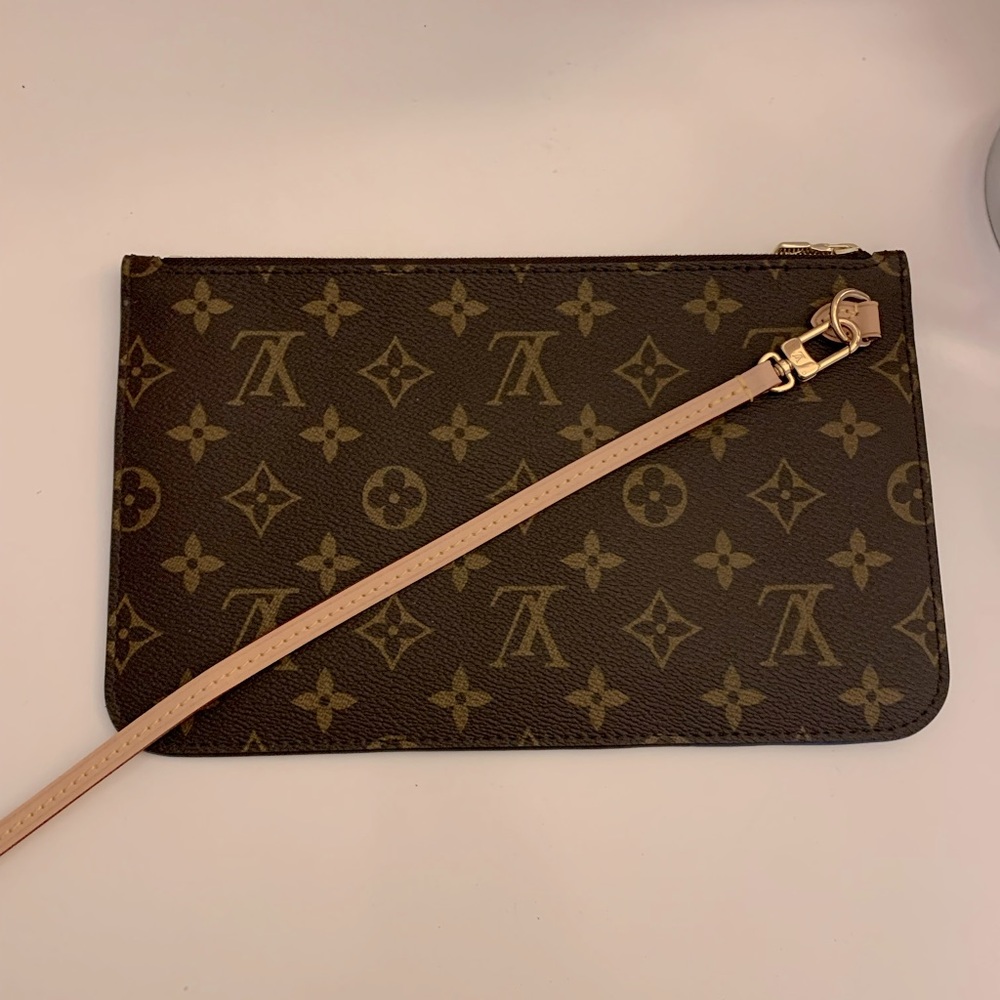 Louis Vuitton Pochette